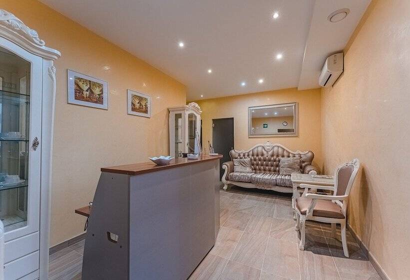 Flamingo Suites Boutique