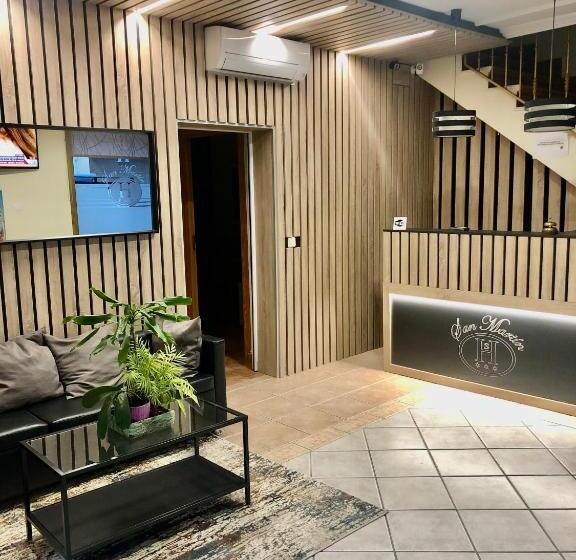 Hostal San Martin