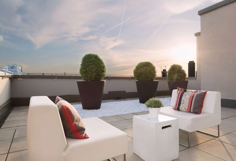 Adina Apartment Hotel Frankfurt Neue Oper