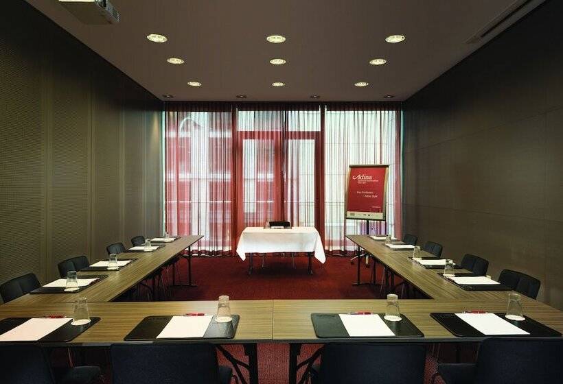 Adina Apartment Hotel Frankfurt Neue Oper