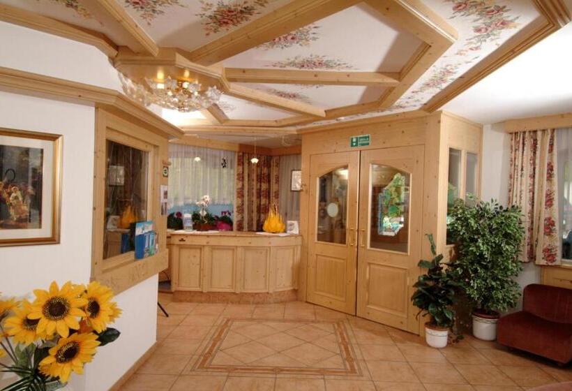 فندق Albergo Fiordaliso