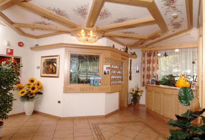 فندق Albergo Fiordaliso