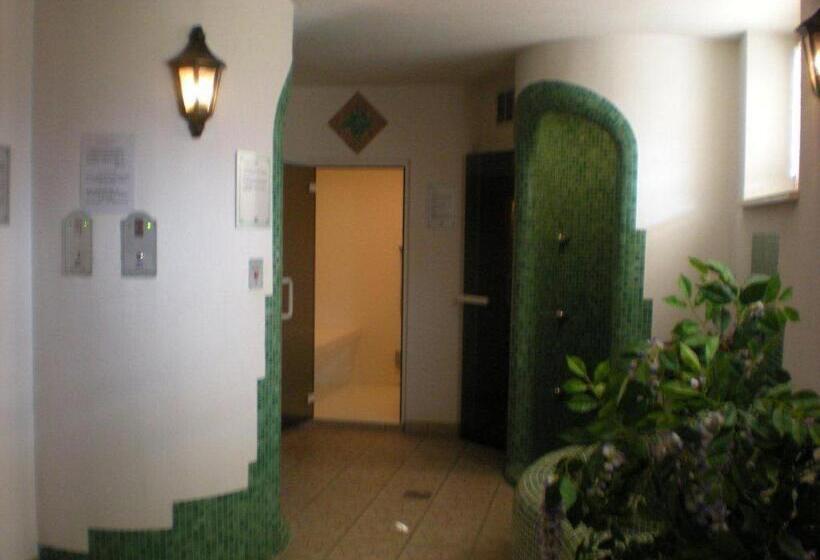 فندق Albergo Fiordaliso