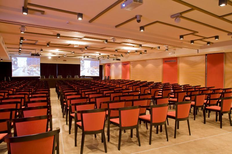 בית מלון כפרי Base