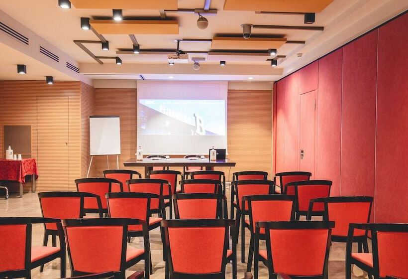 בית מלון כפרי Base