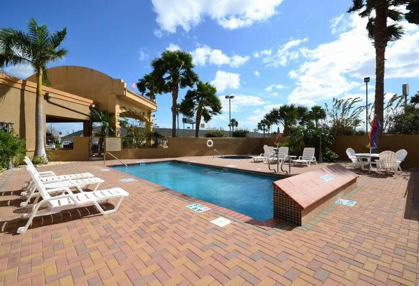 فندق Best Western Casa Villa Suites