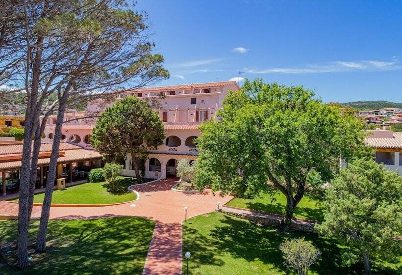 Blu Hotel Laconia Village