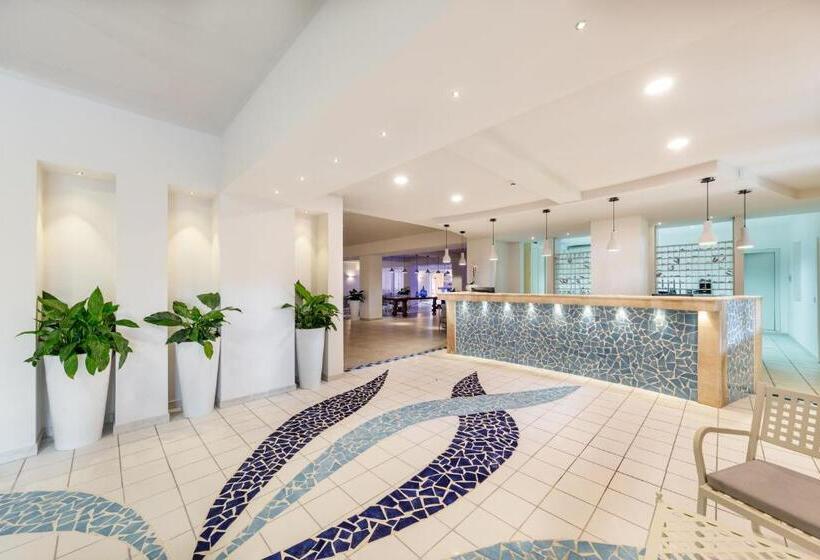 Blu Hotel Laconia Village