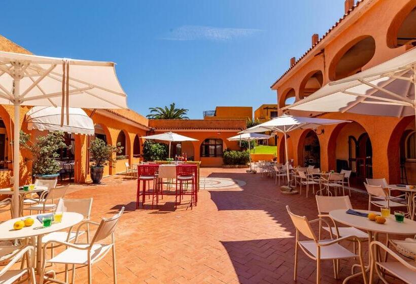 Blu Hotel Laconia Village