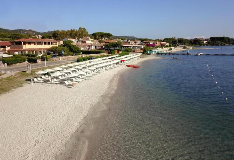 Blu Hotel Laconia Village