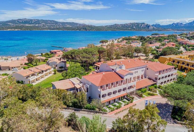 Blu Hotel Laconia Village