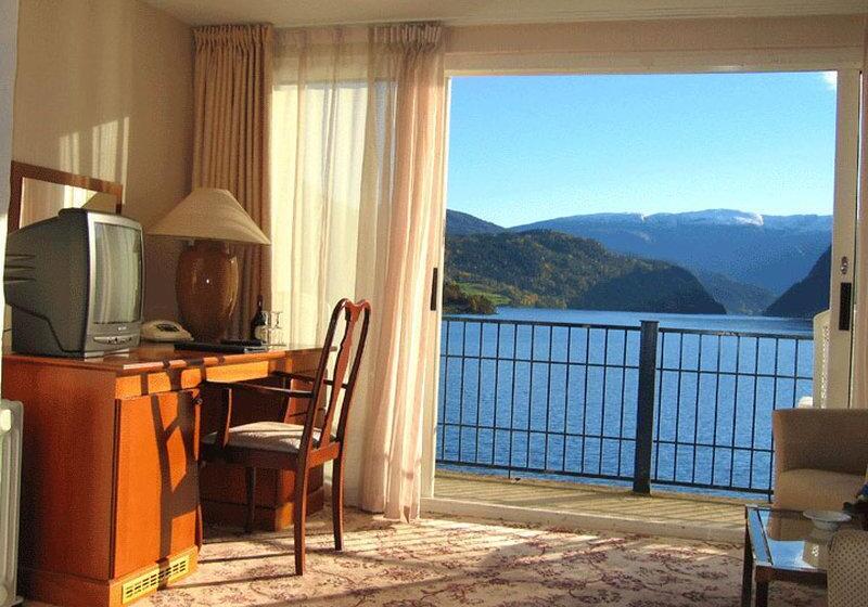 בית מלון כפרי Brakanes