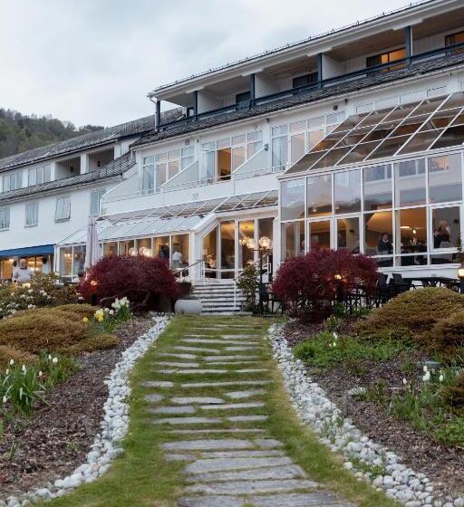 בית מלון כפרי Brakanes