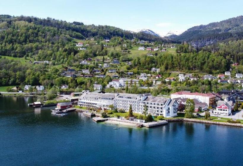 בית מלון כפרי Brakanes