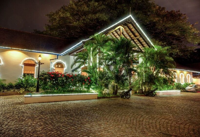 هتل Brunton Boatyard A Cgh Earth Experience