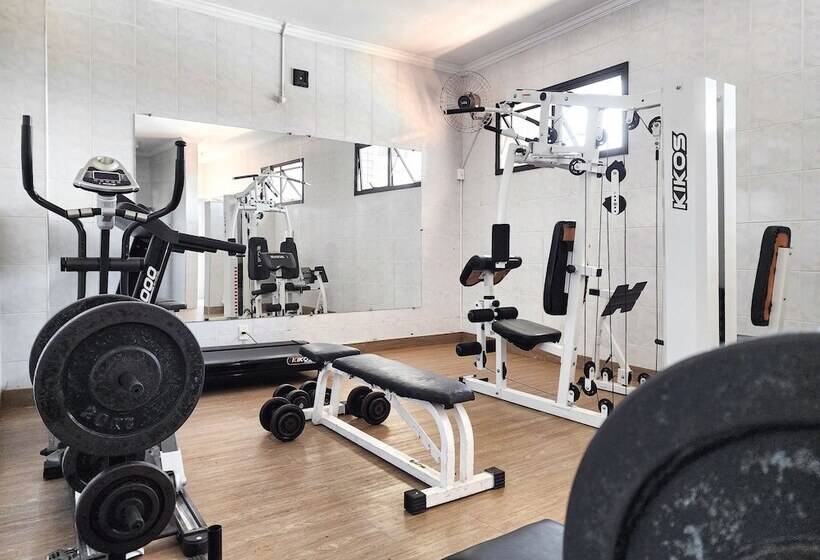 Отель Carlton Plaza São José Dos Campos