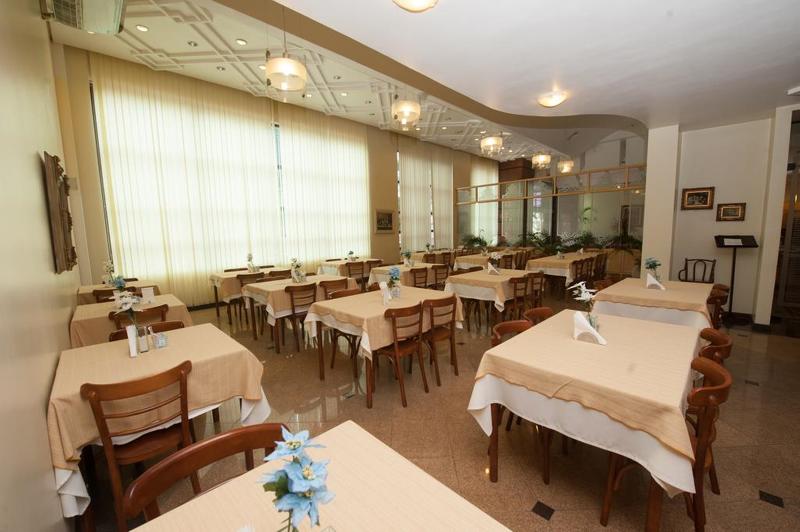 Отель Carlton Plaza São José Dos Campos