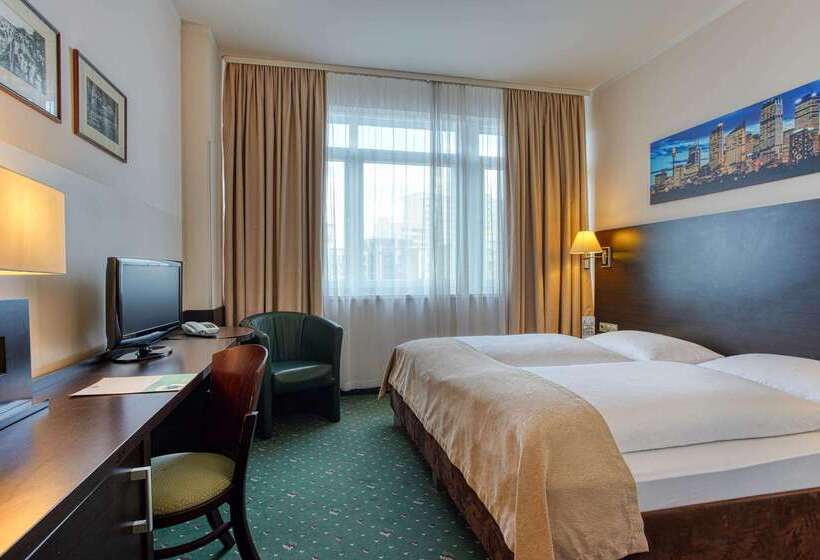 هتل Titanic Comfort Kurfürstendamm