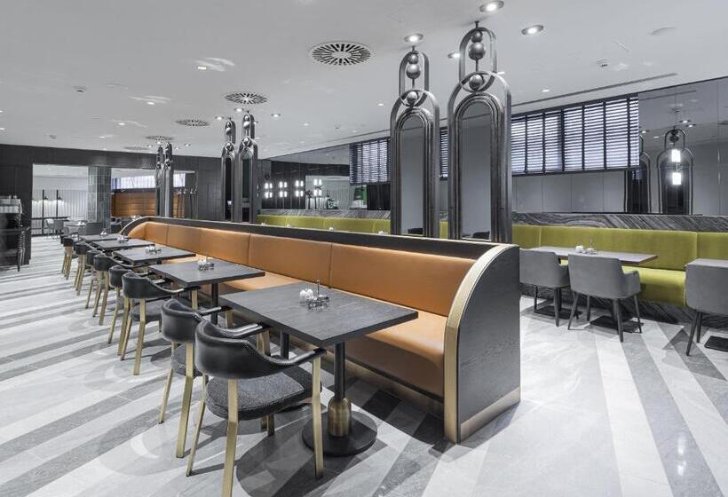 هتل Titanic Comfort Kurfürstendamm