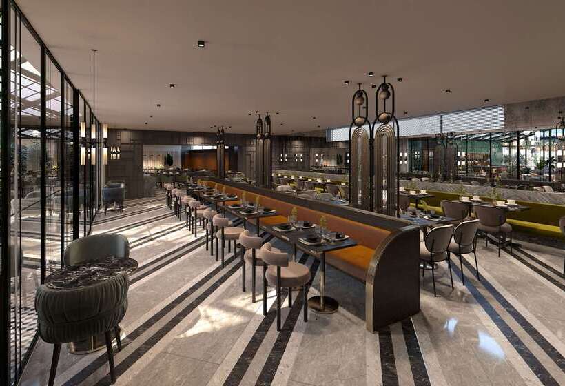 هتل Titanic Comfort Kurfürstendamm