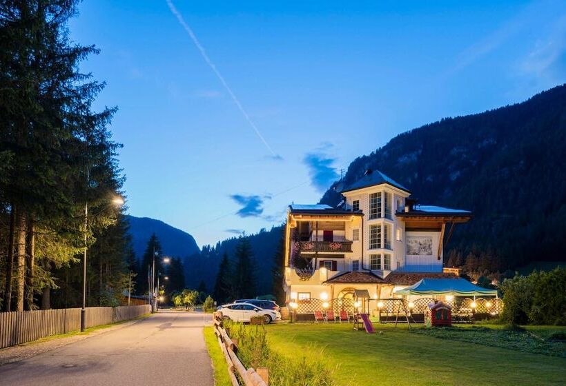 호텔 Chalet Pineta Relax Location