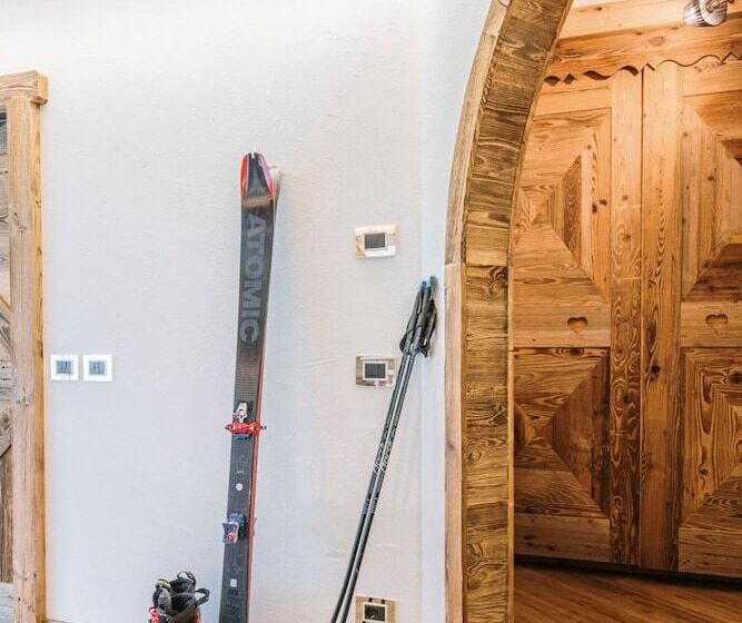 هتل Chalet Pineta Relax Location