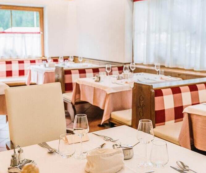 호텔 Chalet Pineta Relax Location