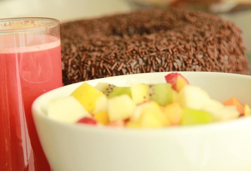 Отель Confiance Batel