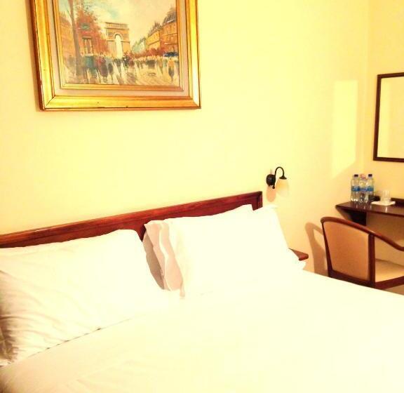 هتل Della Vittoria