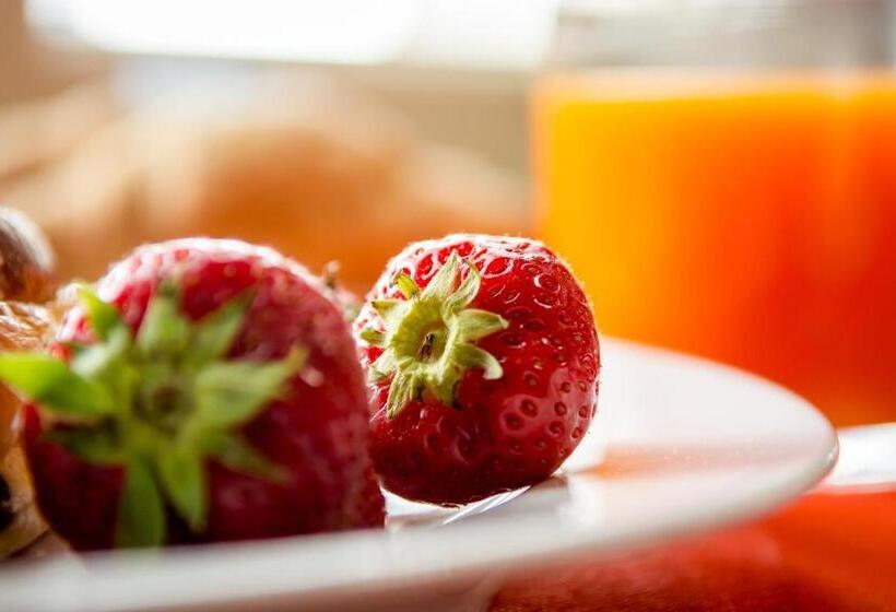 هتل Della Vittoria