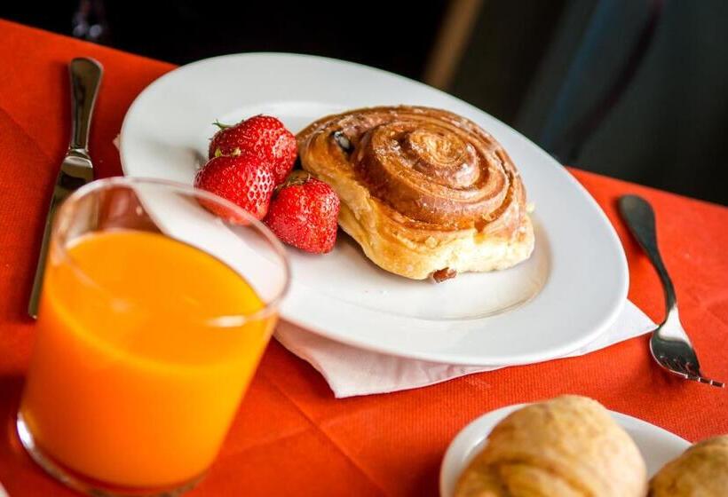 هتل Della Vittoria