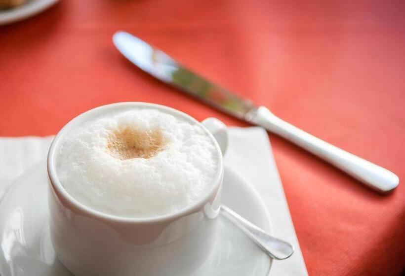 هتل Della Vittoria