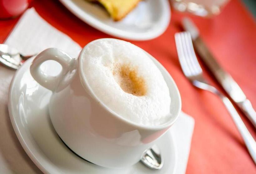 هتل Della Vittoria