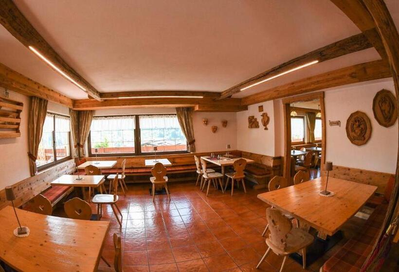 בית מלון כפרי El Laresh