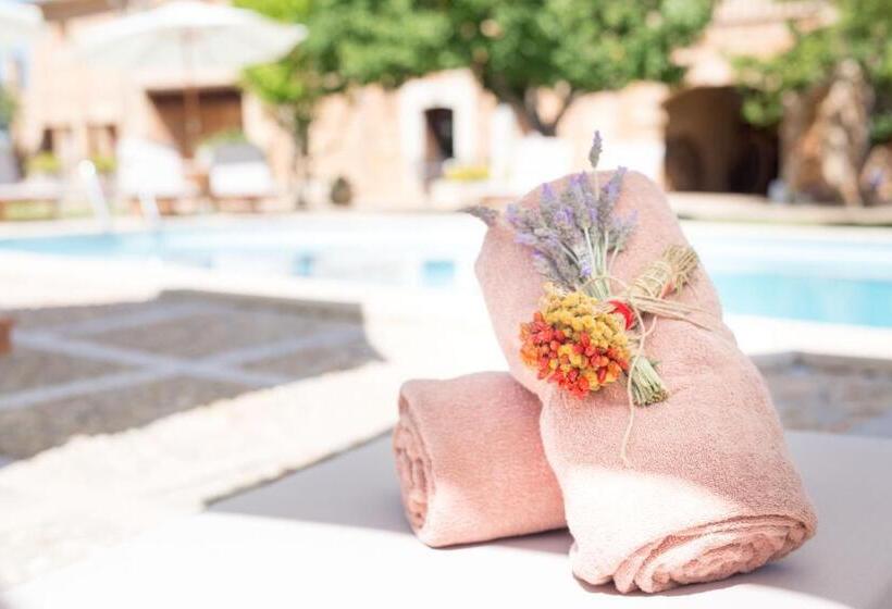 ホテル Agroturismo Es Quatre Cantons