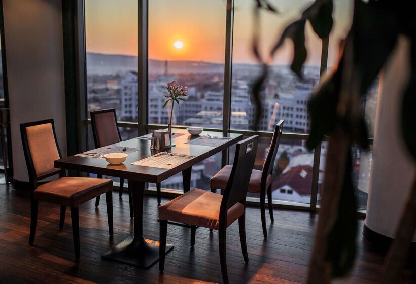 ホテル Golden Tulip Ana Tower Sibiu