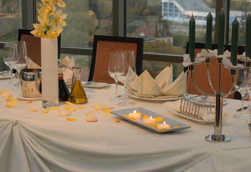 ホテル Golden Tulip Ana Tower Sibiu