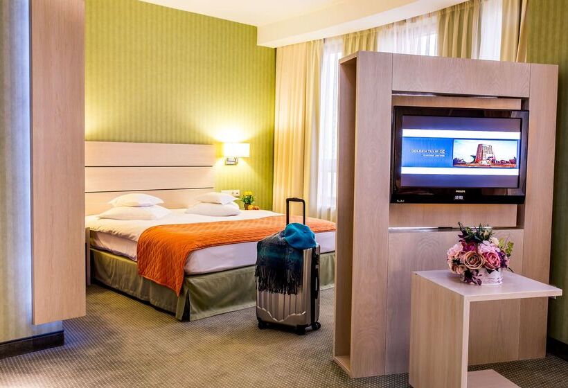 ホテル Golden Tulip Ana Tower Sibiu