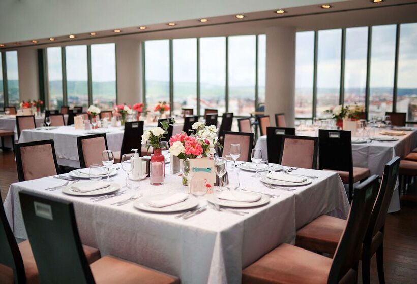 ホテル Golden Tulip Ana Tower Sibiu