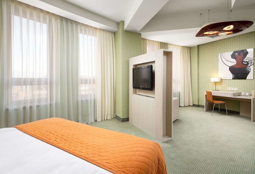 ホテル Golden Tulip Ana Tower Sibiu