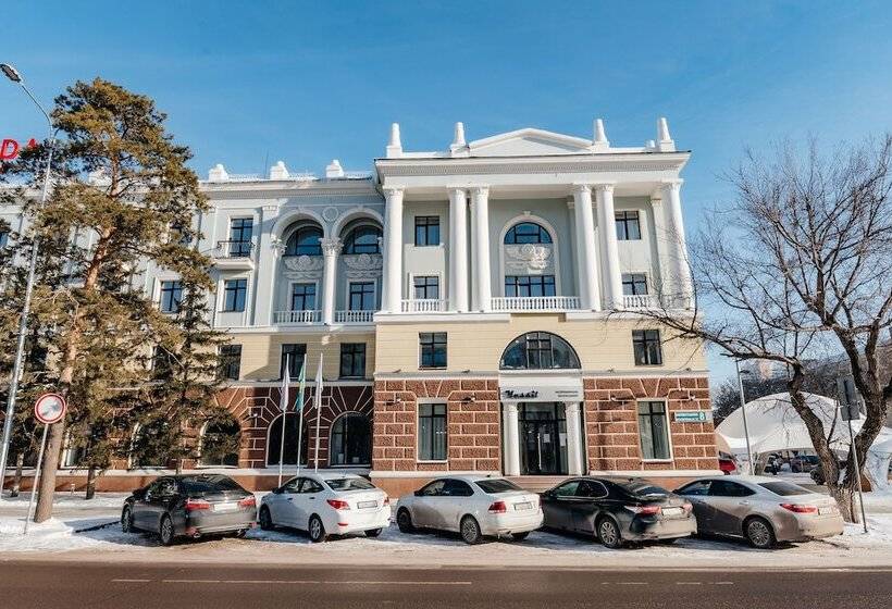 هتل Ramada By Wyndham Astana