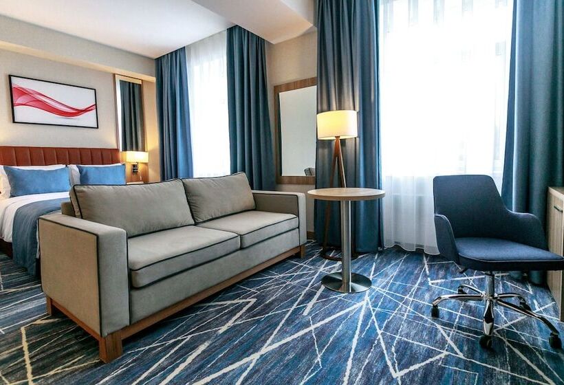 هتل Ramada By Wyndham Astana