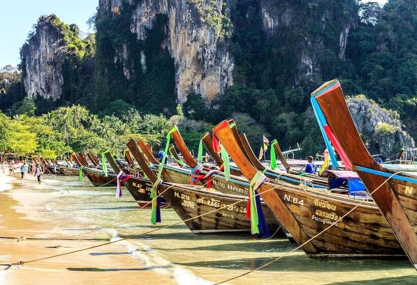 هتل Holiday Ao Nang Beach Resort, Krabi