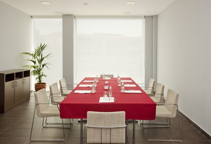 酒店 Holiday Inn Express Sant Cugat, An Ihg