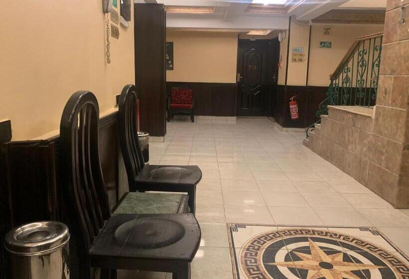 هتل Holidays Express