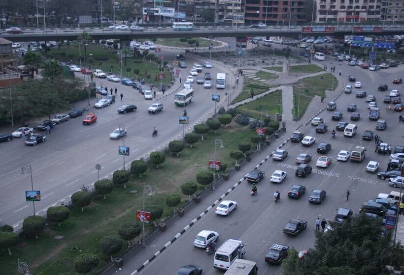 هتل Holidays Express