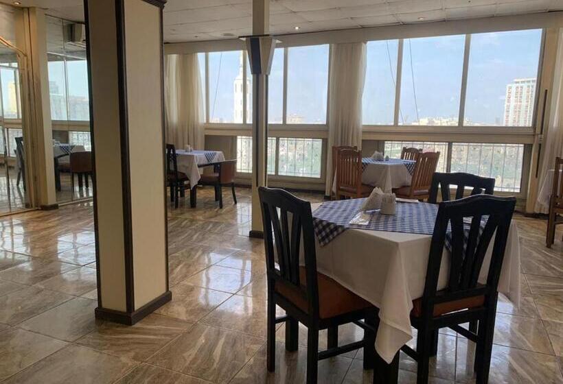 هتل Holidays Express