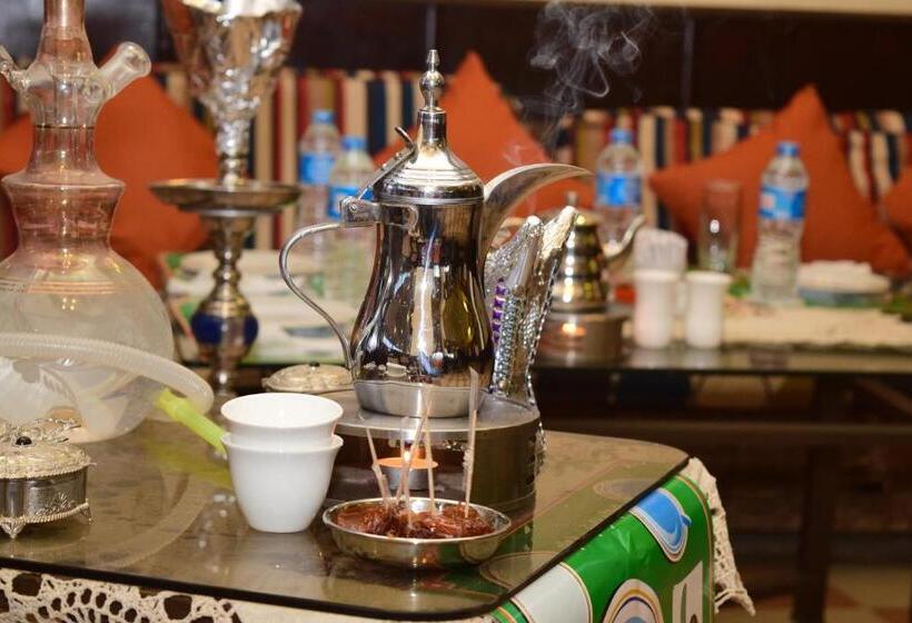 هتل Holidays Express