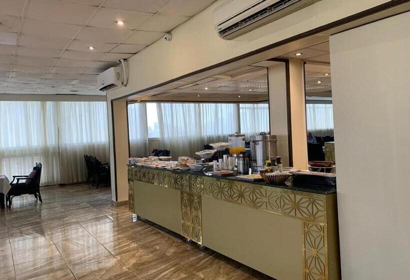 هتل Holidays Express