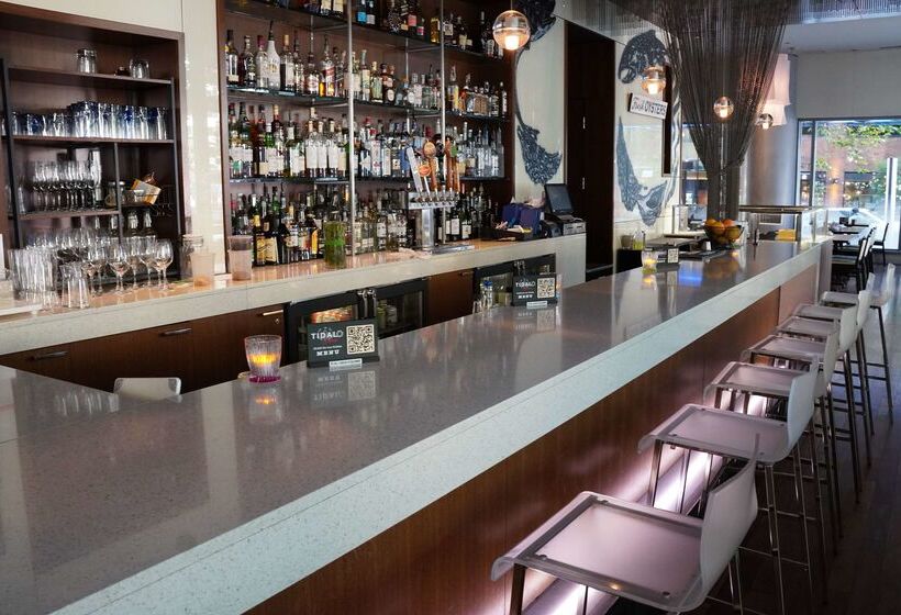 Отель Hyatt At Olive 8